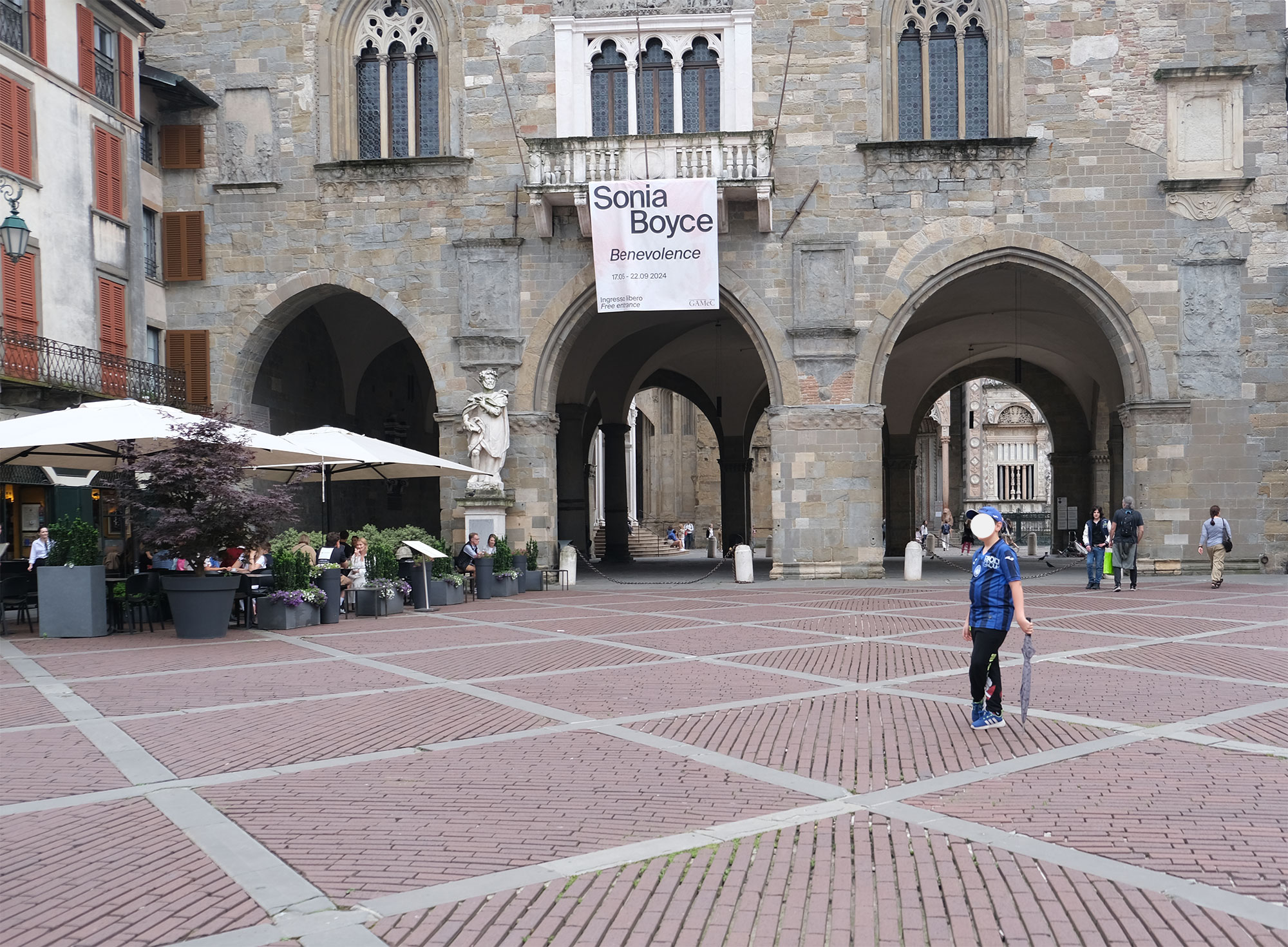 Piazza Vecchia a Bergamo Alta, scrigno di storia e architettura